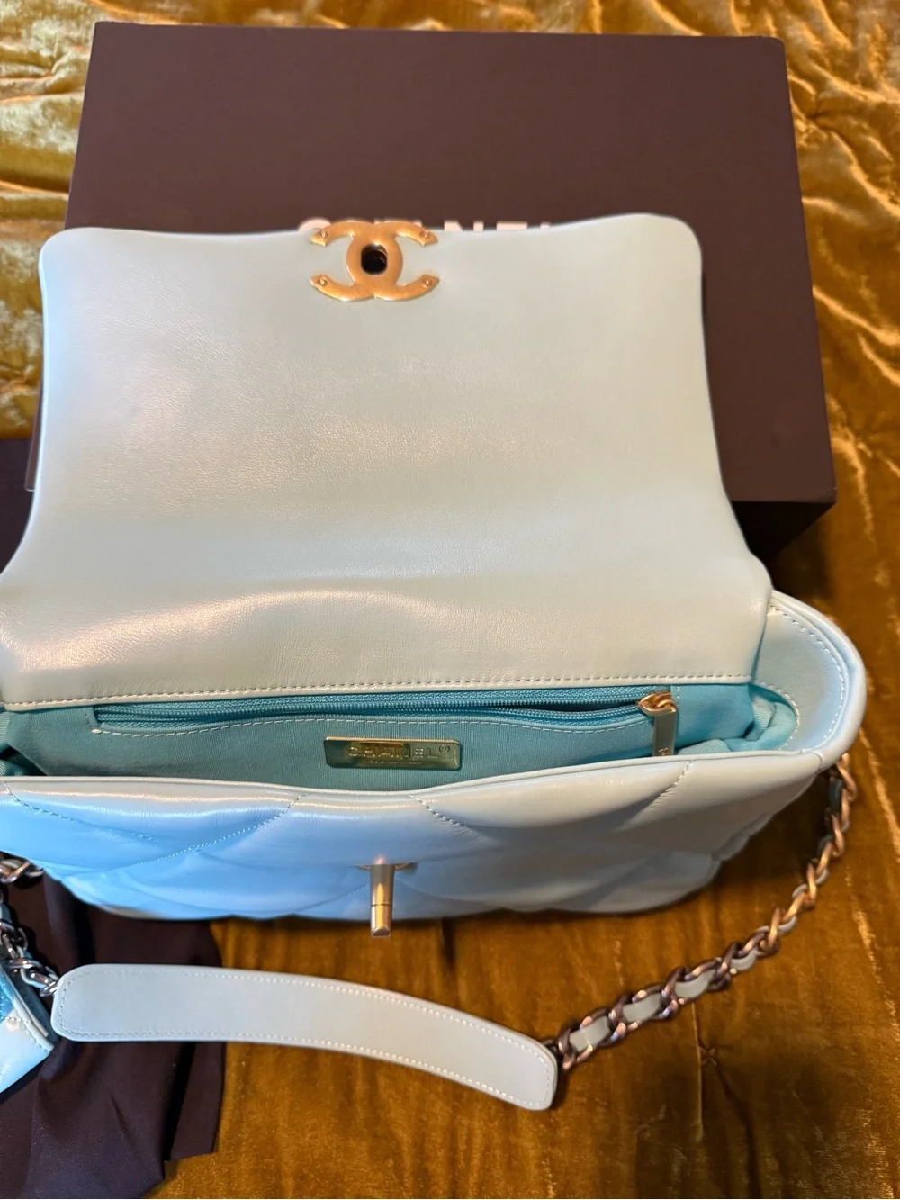 CC 19 Tiffany robins egg blue lambskin quilted purse & wallet